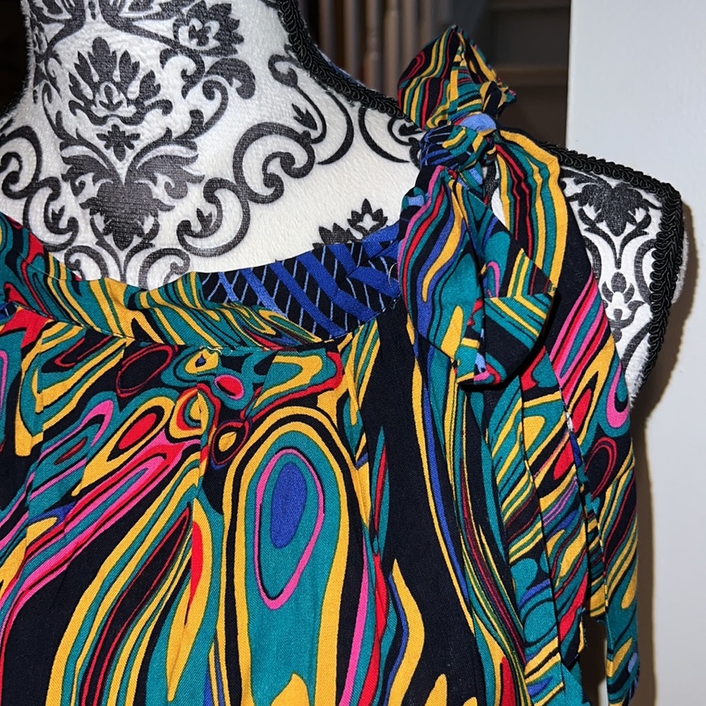 Dress - Picture 4 of 8